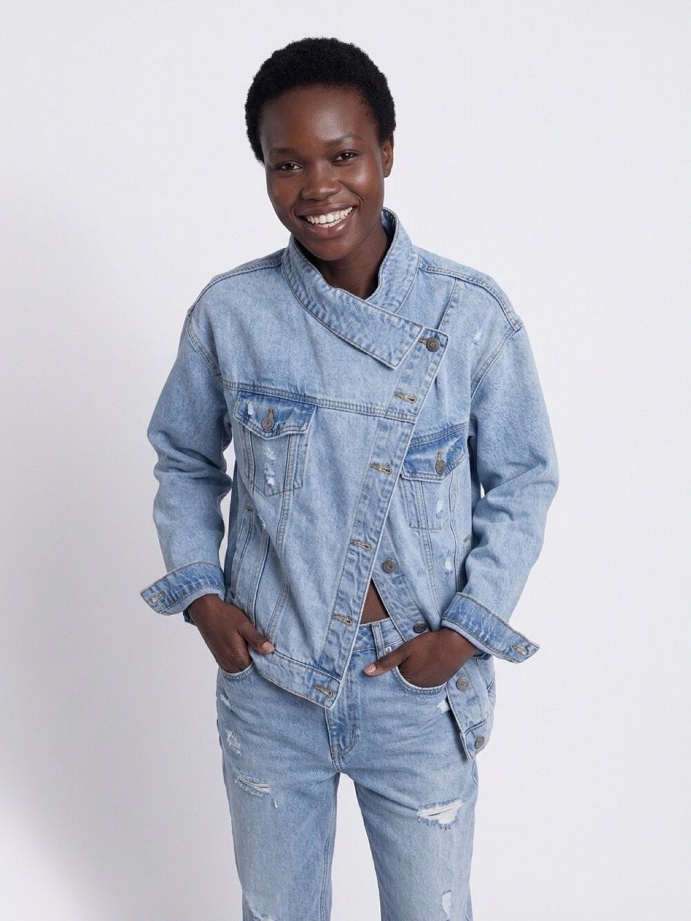 KBB by KAHLANA Women's 'The Denim Jacket' - Light Wash Oversized Size XS